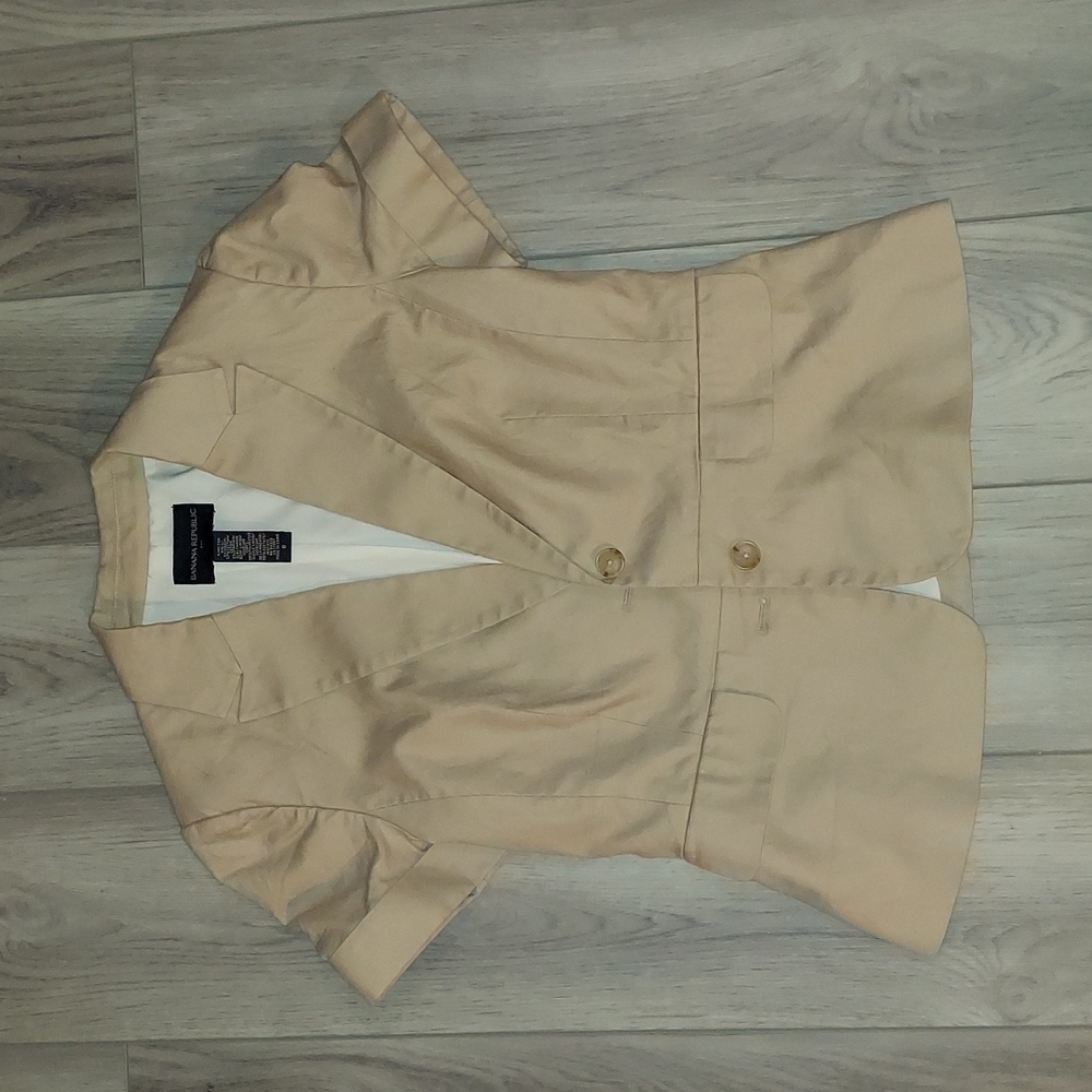 Short Sleeved Blazer